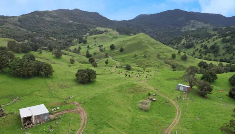 1896 Omana Road, Pukehuia