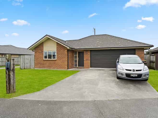 9 Oolong Court, Huntington