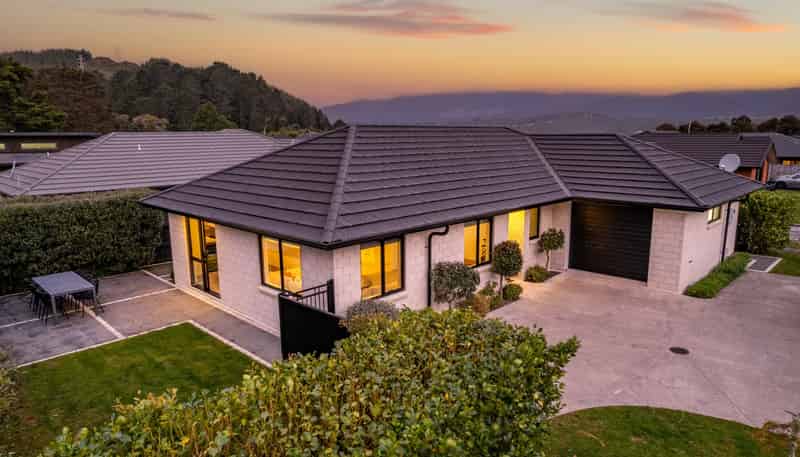 84 Riverstone Drive, Riverstone Terraces