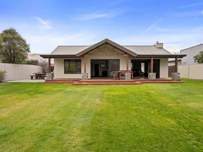 14 De Bettencor Place, Mount Pisa, Cromwell