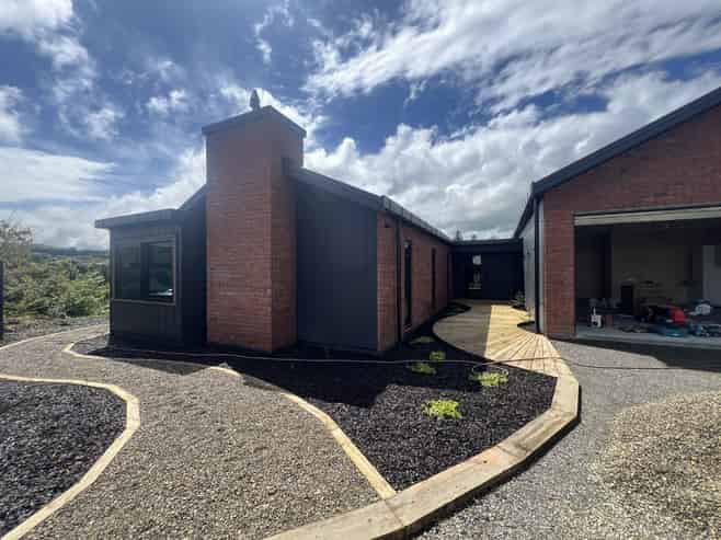 16 Lakemere Way, Kinloch