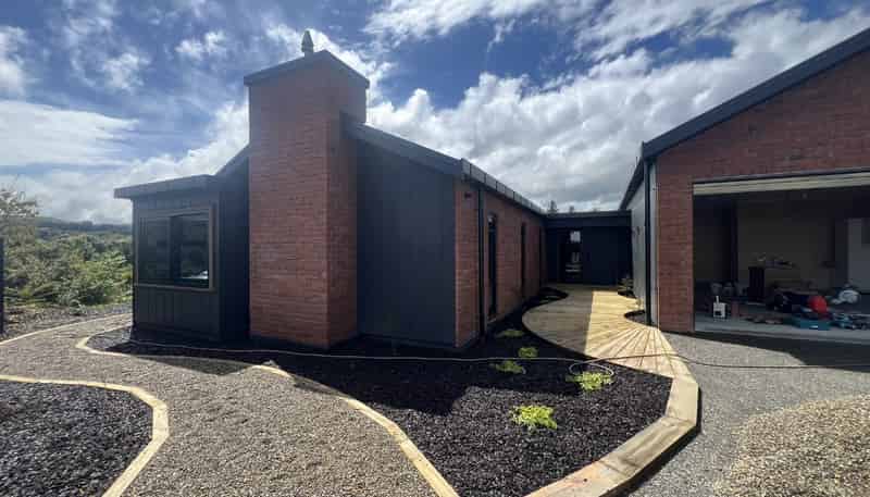 16 Lakemere Way, Kinloch