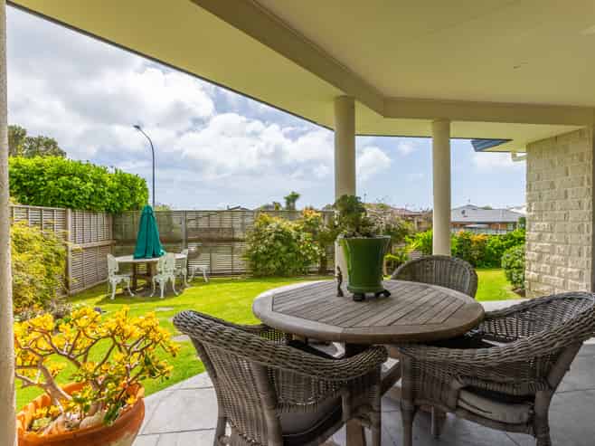 103 Realm Drive, Paraparaumu