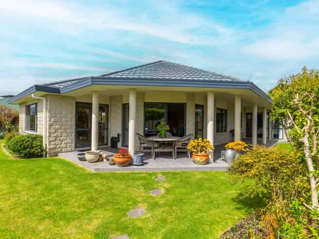 103 Realm Drive, Paraparaumu