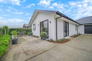 1/19B Robert Might Road, Huapai