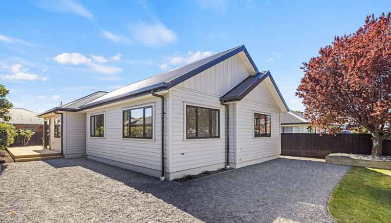 37 Sullivan Avenue, WOOLSTON