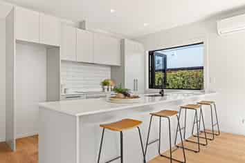 37 Sullivan Avenue, WOOLSTON