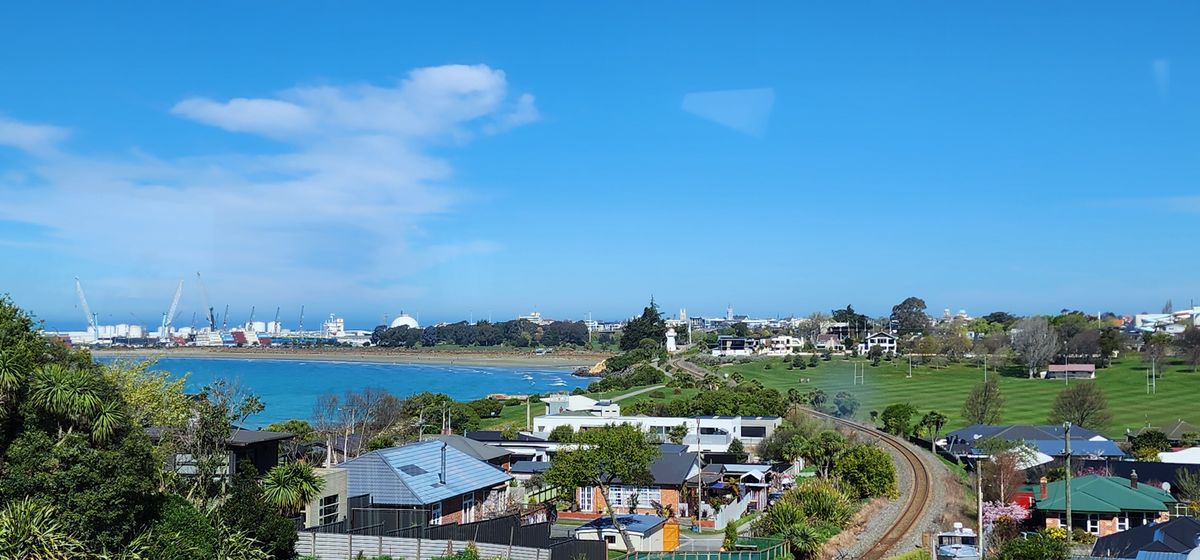 Sea, Park & Mountain Views!, Waimataitai