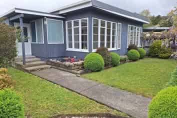 31 Heretaunga Square , Silverstream