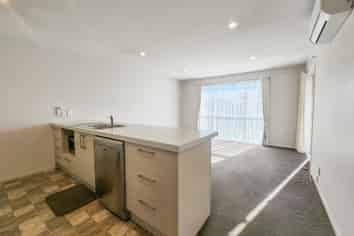 16a Voss Street, Shirley