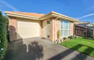 16a Voss Street, Shirley