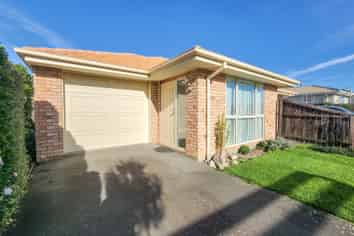 16a Voss Street, Shirley