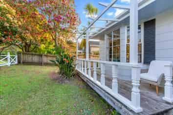 76 Wirihana Road, Titirangi