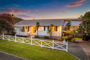 76 Wirihana Road, Titirangi