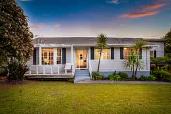 76 Wirihana Road, Titirangi