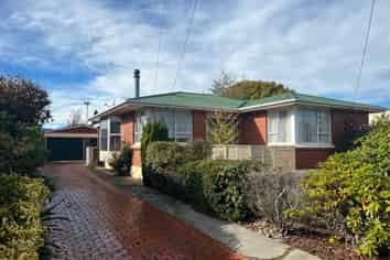 14 STIRLING CRESCENT, Mosgiel