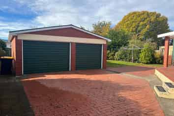 14 STIRLING CRESCENT, Mosgiel