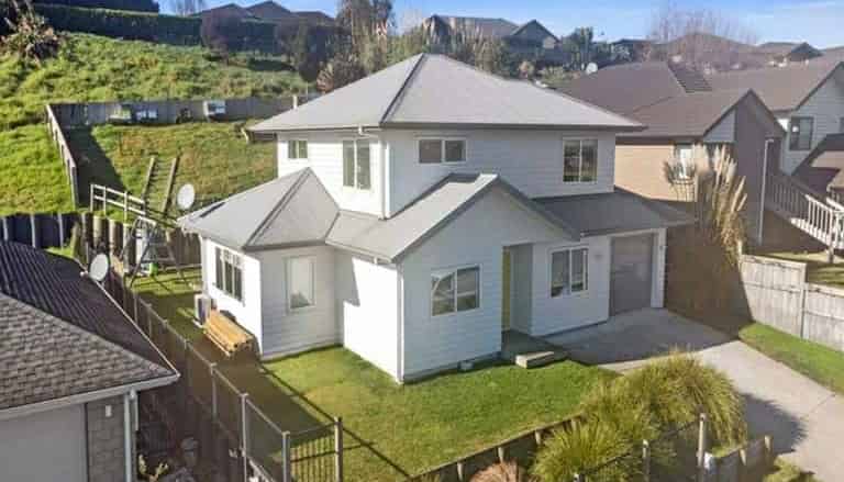 36 Alpers Ridge , Leamington