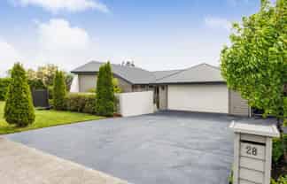 28 Cashmere Drive, Fitzherbert