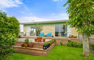 23 Knightsbridge Drive, Forrest Hill
