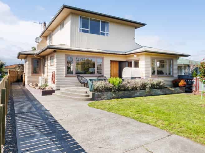 236 Tremaine Avenue, Highbury