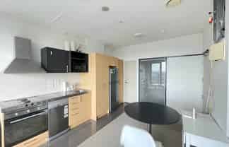 804/17 Putney Way, Manukau