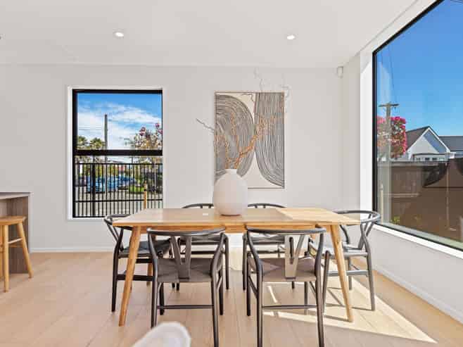 33 Clare Road, Merivale