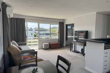 8/9 Marau Cres, Mission Bay