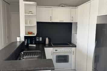 8/9 Marau Cres, Mission Bay