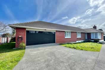 35 Bowater Place, Manurewa