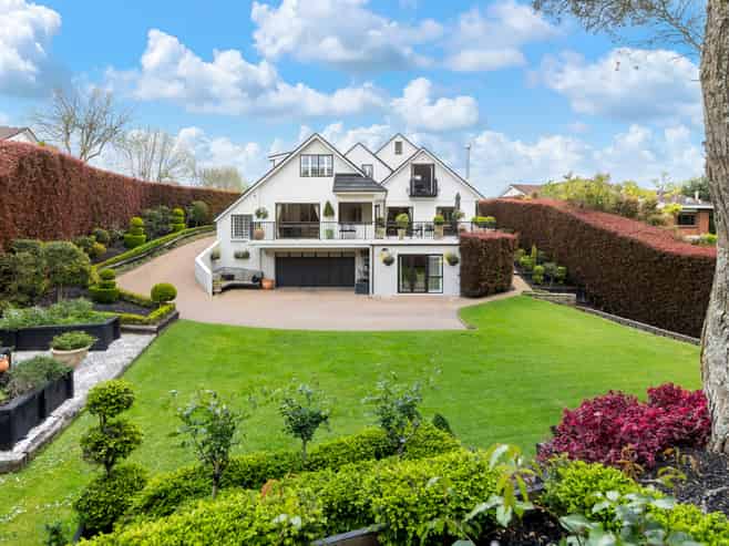 9 Wynsfield Garden, Saint Heliers