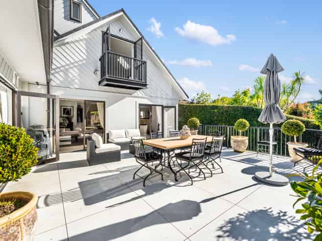 9 Wynsfield Garden, Saint Heliers