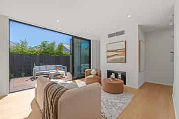 35 Clare Road, Merivale