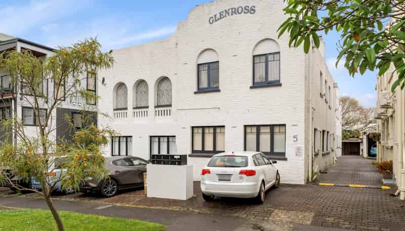 8/5 Sarawia Street, Newmarket