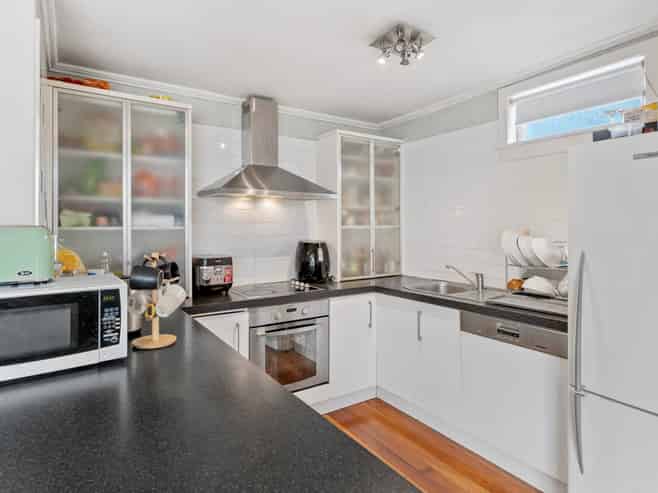 8/5 Sarawia Street, Newmarket