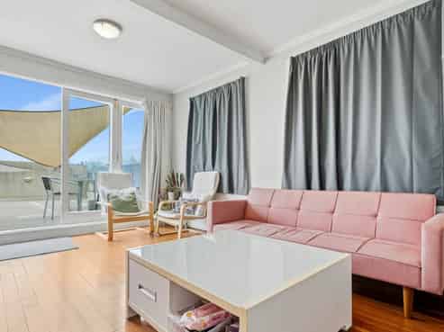 8/5 Sarawia Street, Newmarket