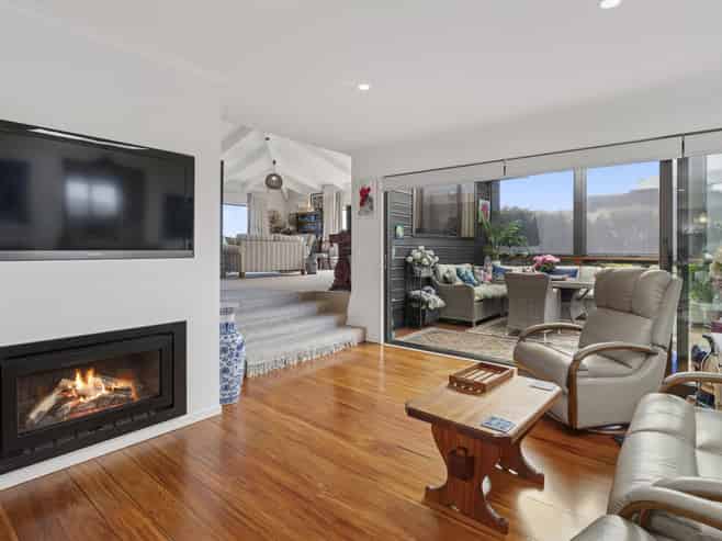 9 Gillies Avenue, Taupo