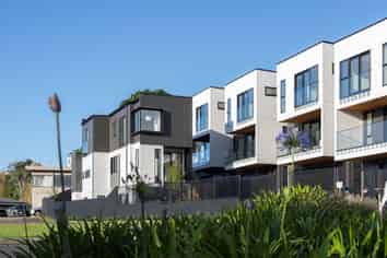 33B St Peters Street, Northcote