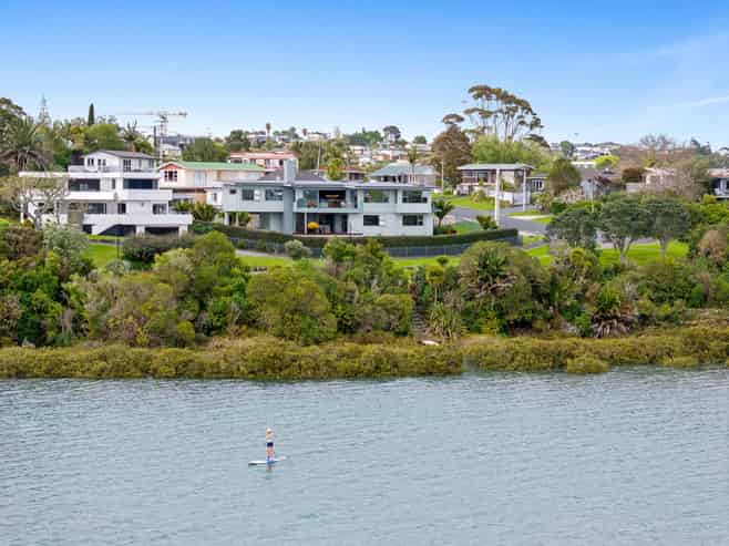 51 Moffat Road, Red Beach