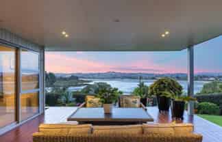 51 Moffat Road, Red Beach