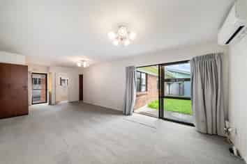 2/377 Blockhouse Bay Road, Blockhouse Bay