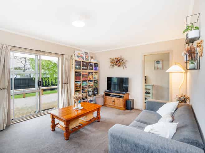 36 Karamea Crescent, Kelvin Grove