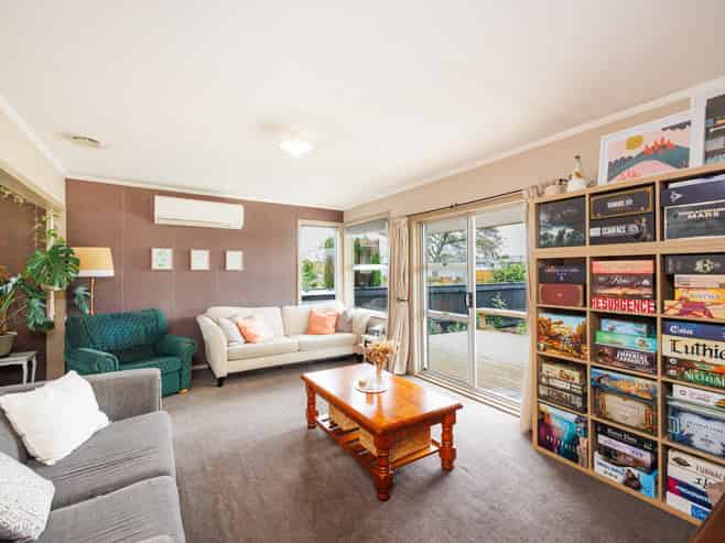36 Karamea Crescent, Kelvin Grove