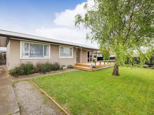 36 Karamea Crescent, Kelvin Grove