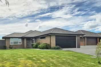 6 Lloyds Close, Rolleston