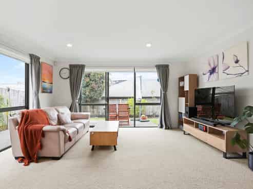 1B Duncan Avenue, Te Atatu South