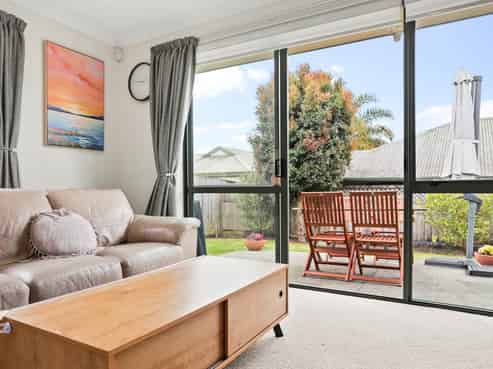 1B Duncan Avenue, Te Atatu South