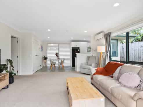 1B Duncan Avenue, Te Atatu South