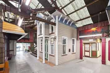  Vintage Charm, Versatile Space - 454 Colombo Street