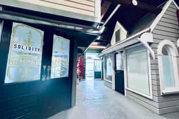  Vintage Charm, Versatile Space - 454 Colombo Street